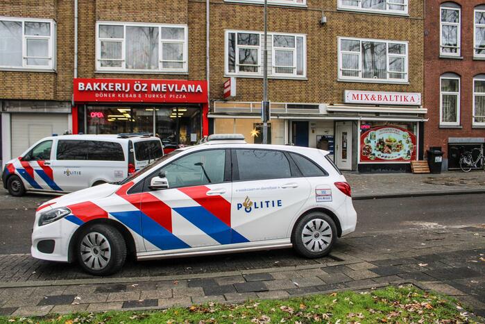 Jongeman gevlucht na overval op supermarkt