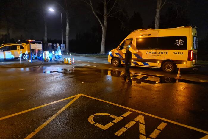 Brand in oven slaat door in schoorsteen