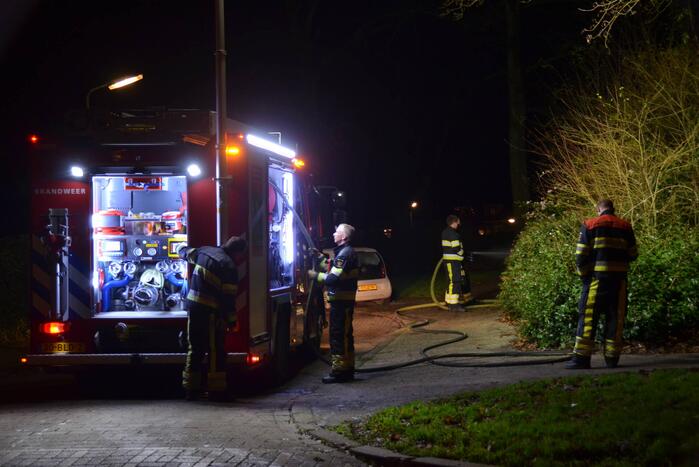 Hut verwoest door brand