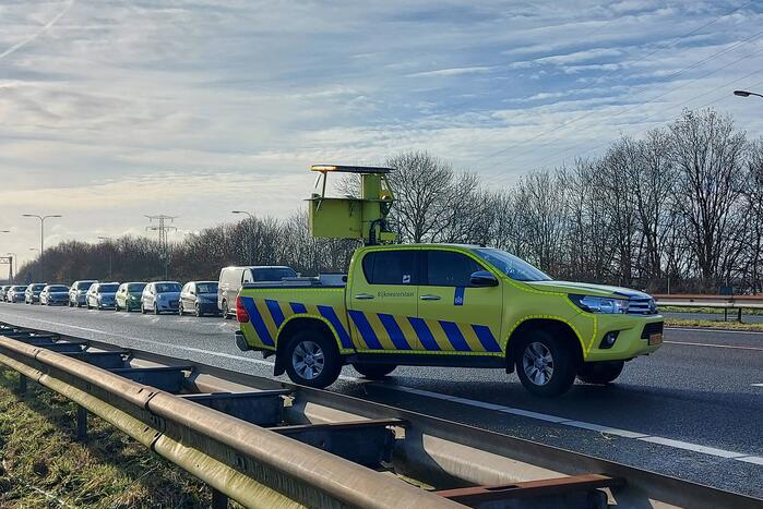 Ongeval tussen twee auto's op snelweg