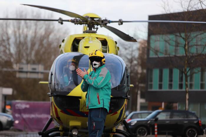 Lifeliner 5 landt voor Alrijne Ziekenhuis