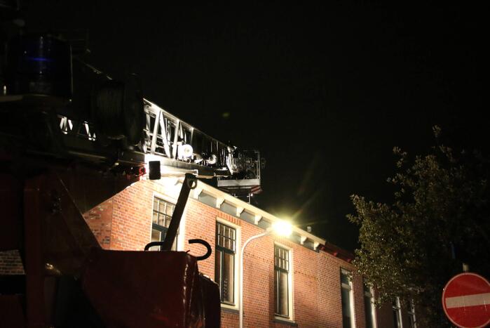 Schoorsteenbrand snel onder controle