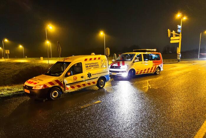 Forse schade na botsing met dierenambulance en personenauto