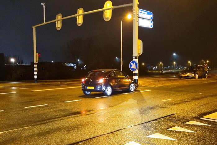 Forse schade na botsing met dierenambulance en personenauto