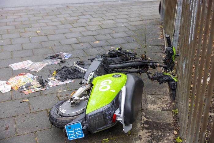 Go Sharing-deelscooter opnieuw in brand gestoken