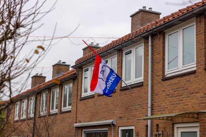 Vlaggen uitgehangen voor wereldkampioen Max Verstappen