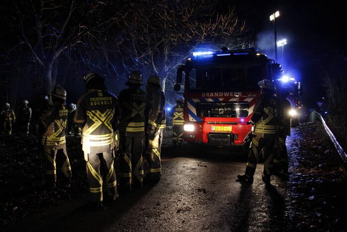 Grote brandweerinzet door brand in schuur