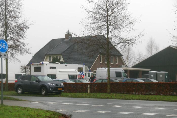 Twee personen aangehouden bij inval in drugslab