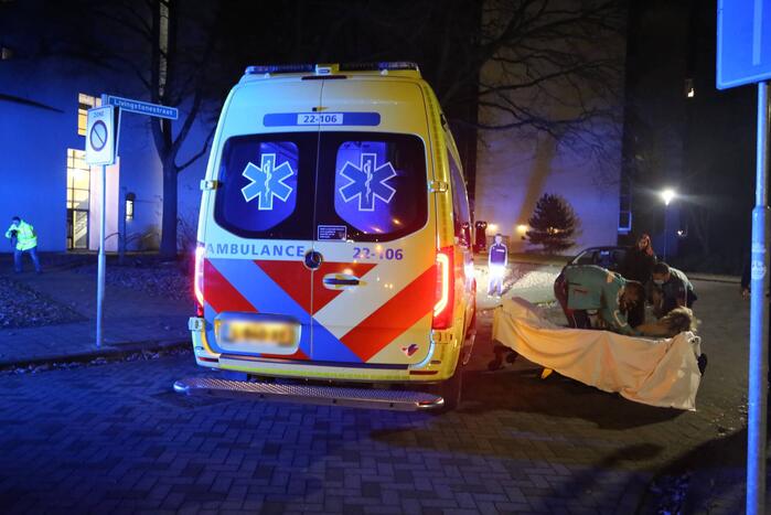Personenauto in botsing met voetganger