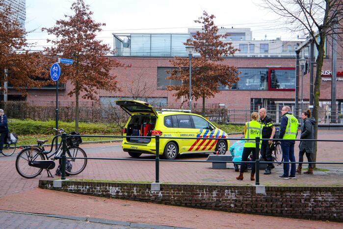 Jongeman op fiets gewond na verkeersongeval