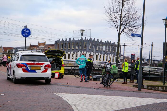 Jongeman op fiets gewond na verkeersongeval