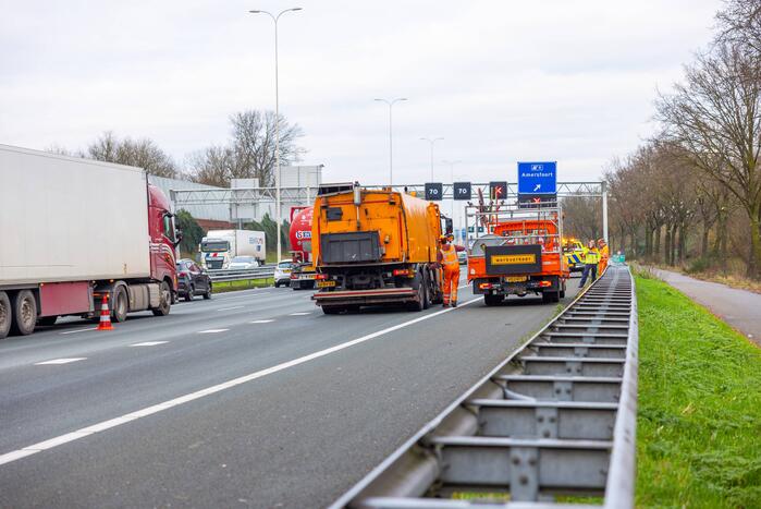 Lange files vanwege aanrijding op snelweg