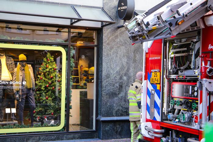 Brand in winkelpand van kledingzaak Jac Hensen