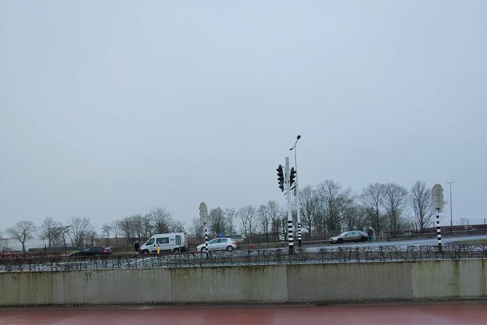 Drie voertuigen lopen flinke schade op