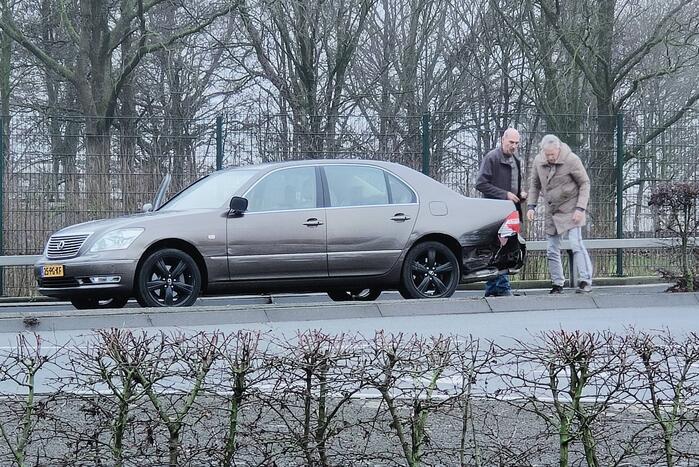 Drie voertuigen lopen flinke schade op