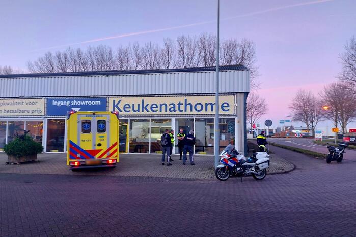 Motorrijder gaat onderuit en raakt gewond