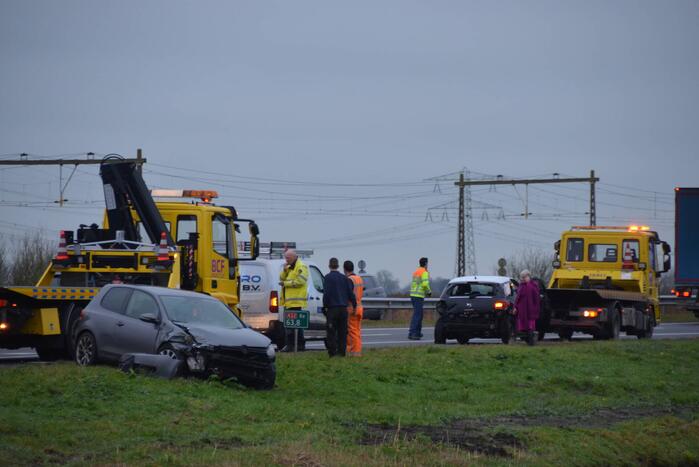 Flinke schade bij aanrijding tussen auto's