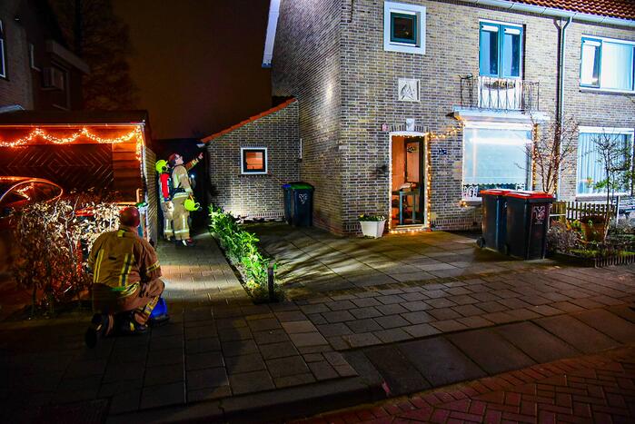 Rookontwikkeling in woning door kerststukje