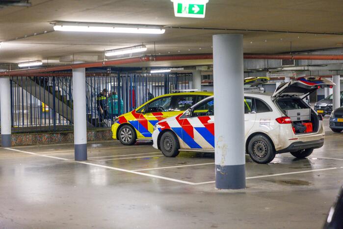 Man valt met fiets van trap en raakt zwaargewond