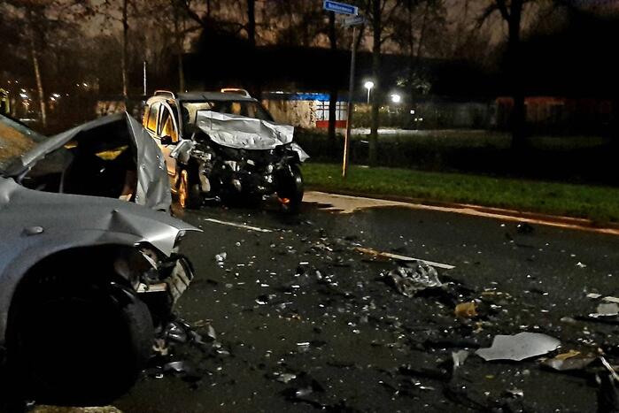 Flinke ravage na frontale aanrijding
