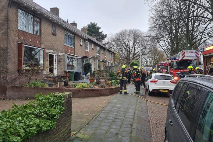 Persoon gewond na brand in woning