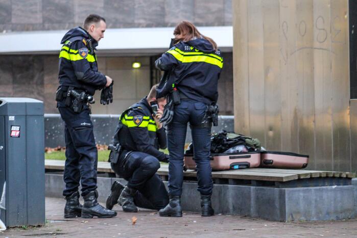 Politie doet onderzoek naar verdachte koffer metrostation Dijkzigt
