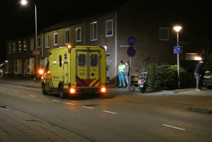 Scooterrijder aangereden door personenauto