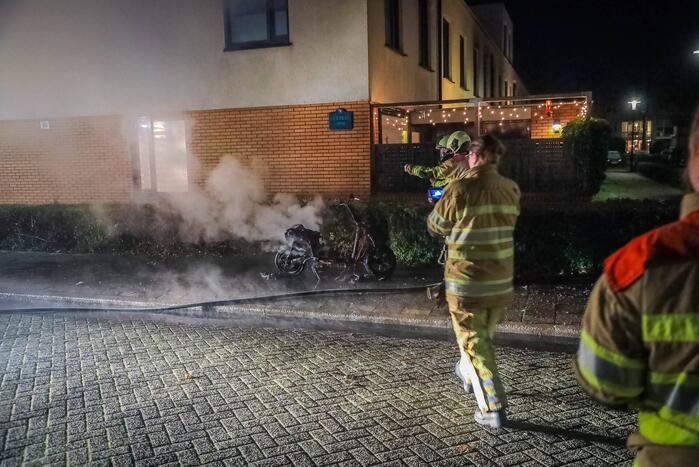 Go Sharing scooter volledig in brand