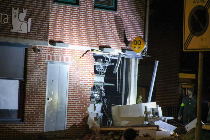 Gevel verwoest na opblazen geldautomaat