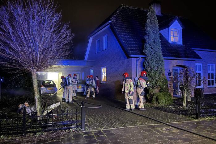 Veel rook bij brand in garagebox