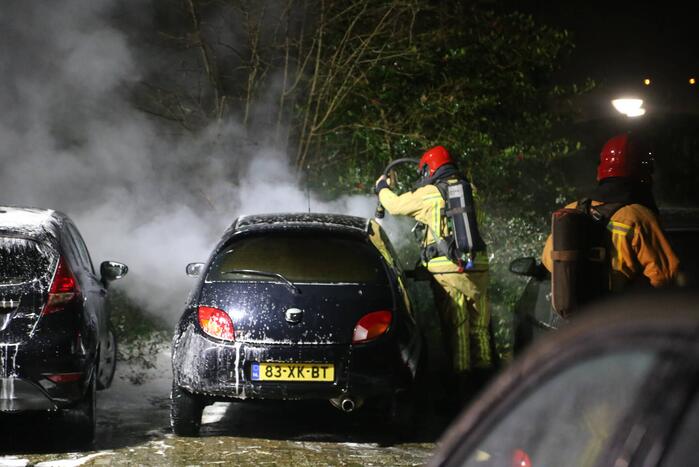 Meerdere auto's verwoest door brand