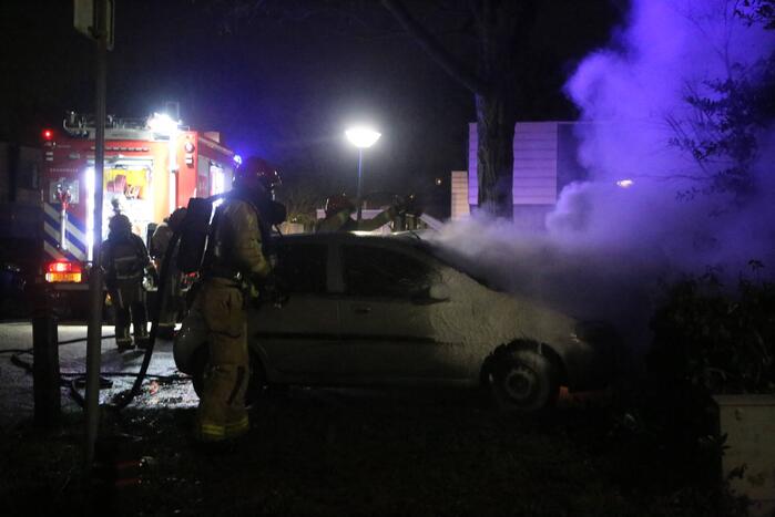 Meerdere auto's verwoest door brand