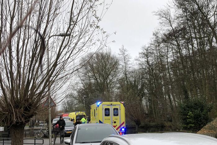 Persoon te water geraakt in sloot