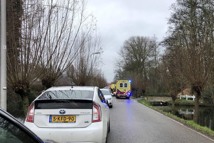 Persoon te water geraakt in sloot