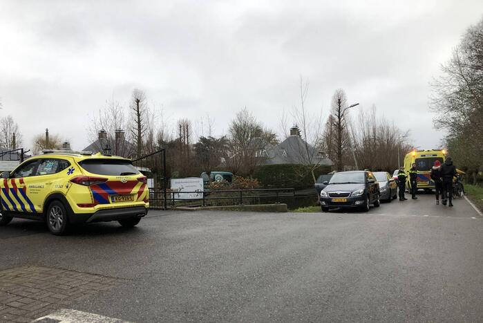 Persoon te water geraakt in sloot