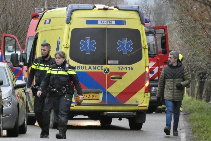 Persoon te water geraakt in sloot