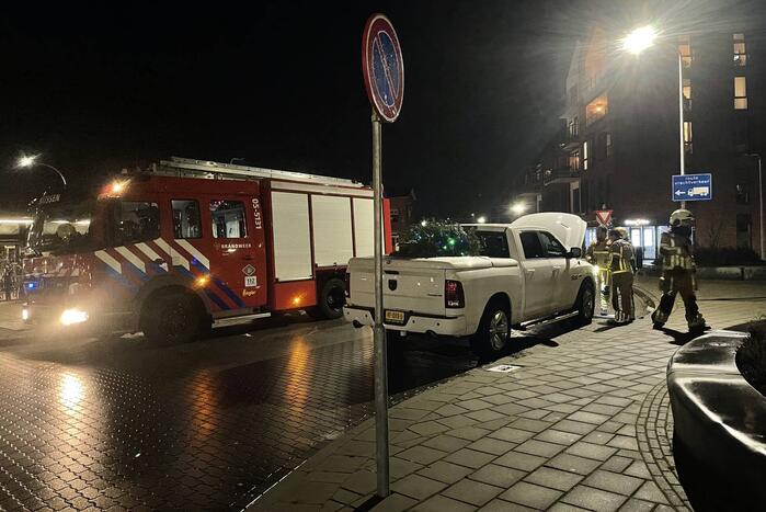 Onderzoek naar brand in motorcompartiment