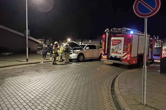 Onderzoek naar brand in motorcompartiment