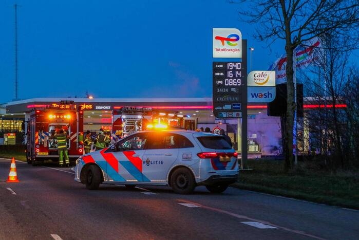 Voertuig vat vlam bij tankstation Total in Amersfoort