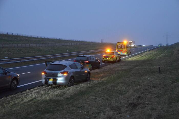 Meerder voertuigen betrokken bij botsing onder Aquaduct