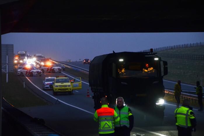 Meerder voertuigen betrokken bij botsing onder Aquaduct