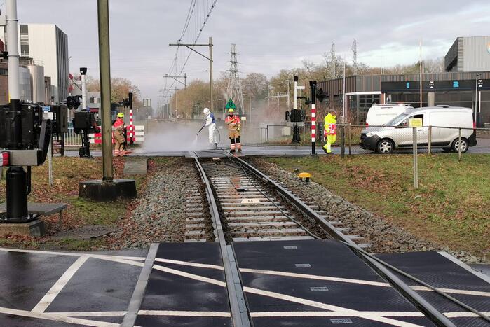 Weggebruikers duwen spoorboom omhoog bij storing