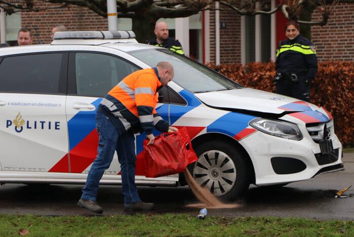 Auto klemgereden na achtervolging