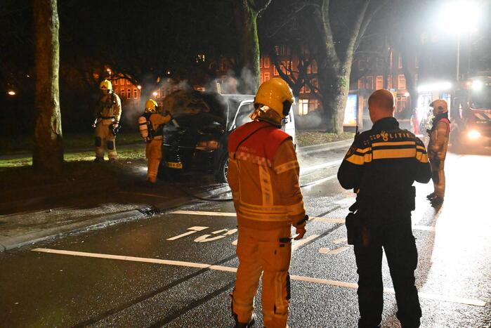 Bestelbus heeft forse schade door brand