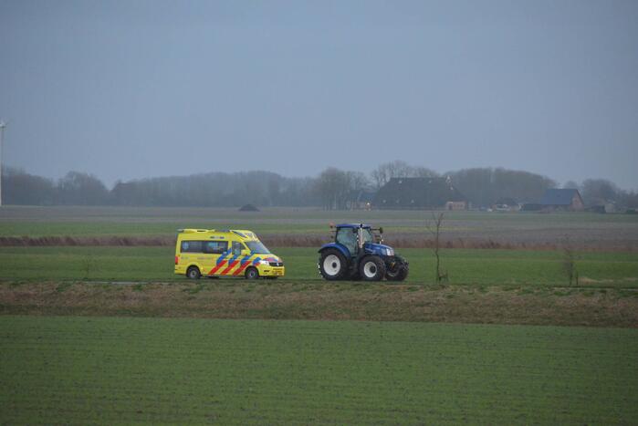 Ambulancehelikopter Medic01 landt in weiland