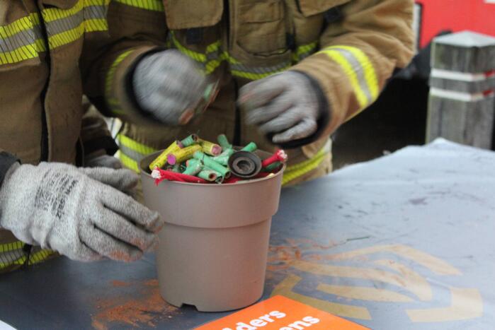 Vuurwerkinzameling op brandweerkazerne
