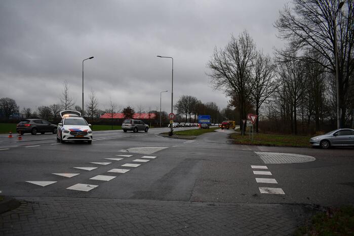 Schade bij aanrijding tussen twee auto's