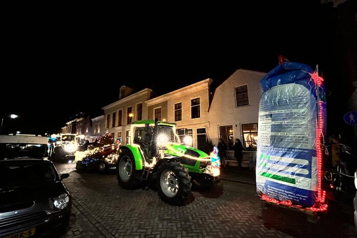 Lichtjesroute met 50 tractoren door Schouwen-Duiveland