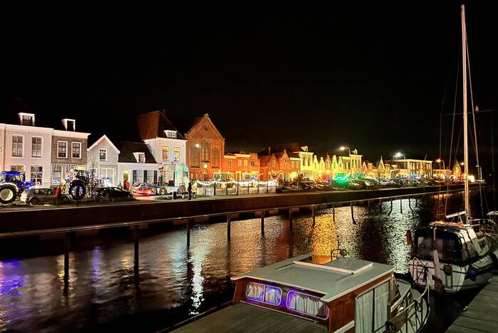 Lichtjesroute met 50 tractoren door Schouwen-Duiveland