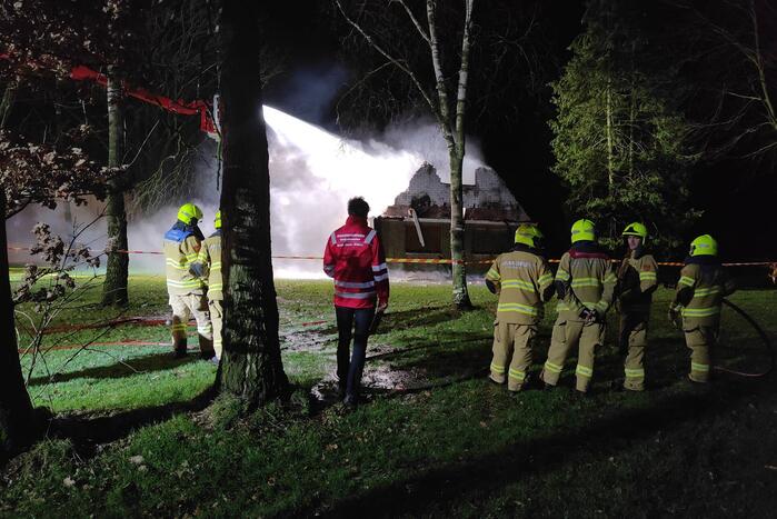Uitslaande brand in leegstaande woning